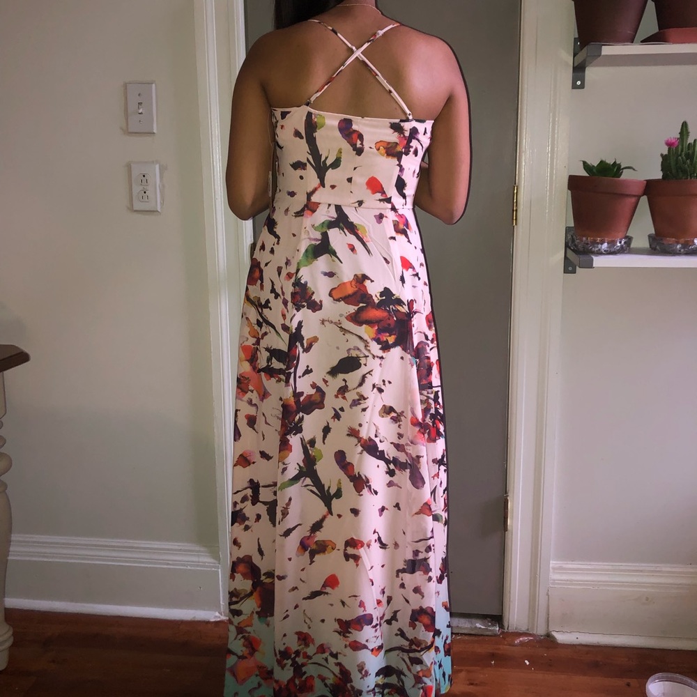 Dress - Picture 4 of 4